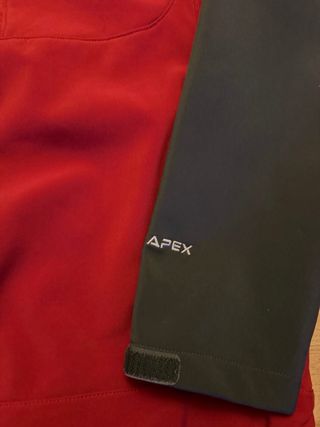 Chaqueta The North Face Apex Roja y Gris