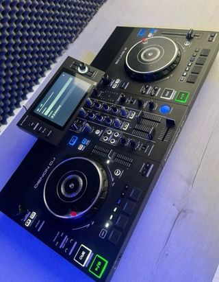 Controlador DJ Denon DJ SC Live 2 Negro Mesa DJ