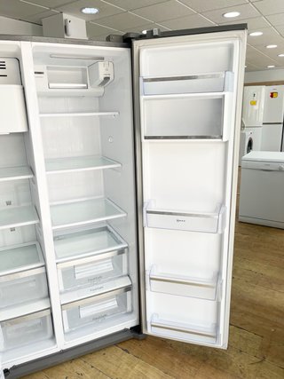 FRIGORIFERO AMERICANO NEFT 177CM NOFROST INOX.