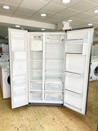 FRIGORIFERO AMERICANO NEFT 177CM NOFROST INOX.