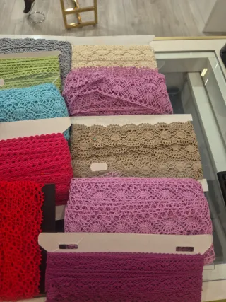 Encajes varios colores