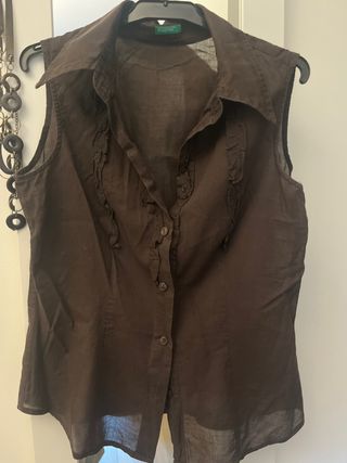 Camisa Benetton sin mangas marrón