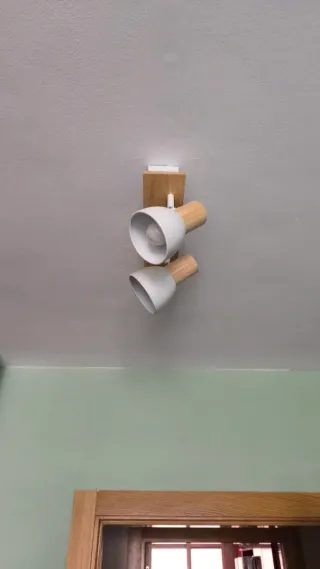 Lámpara de techo madera y metal