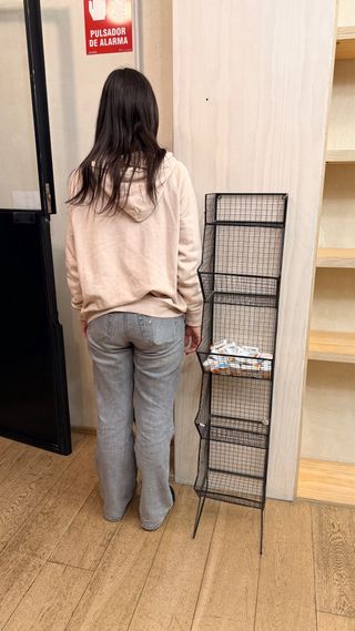 Estantería metálica negra