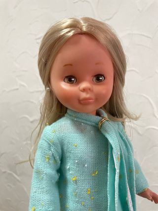 Muñeca Nancy Famosa presentación de Famosa