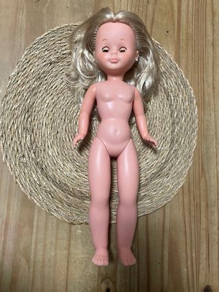 Muñeca Nancy Famosa presentación de Famosa