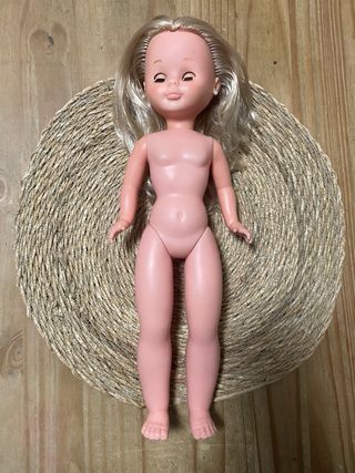 Muñeca Nancy Famosa presentación de Famosa