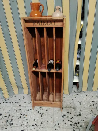 Botellero de madera Raimat