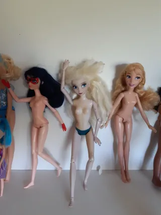 Lote 9 Barbies + 2 Motos