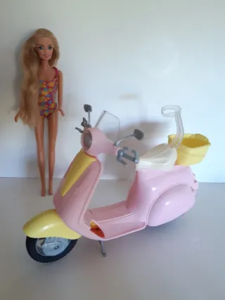 Lote 9 Barbies + 2 Motos