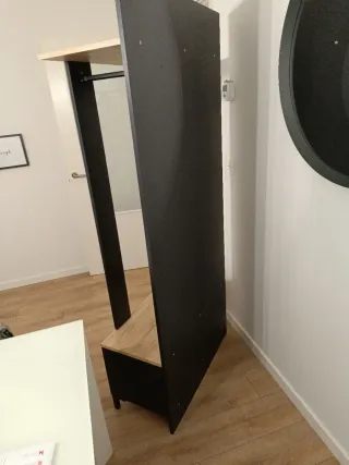 Mueble de entrada con espejo