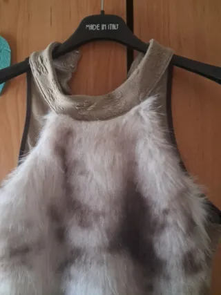 Top Halter con pelito beis