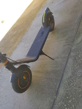 Patinete Eléctrico Gris