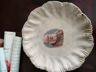 Porcelana gladstone Lord Salisbury R festoneada