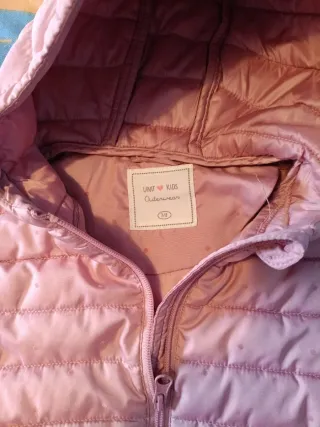 Cazadoras niña rosas