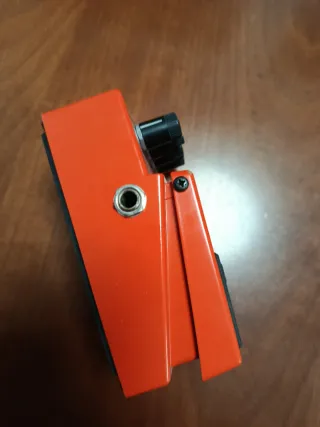 Pedal Boss Mega Distortion MD-2