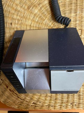 Teléfono Bang & Olufsen Rojo y Gris