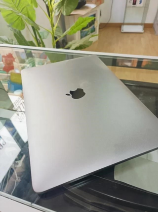 MacBook Pro 2020 256GB Gris