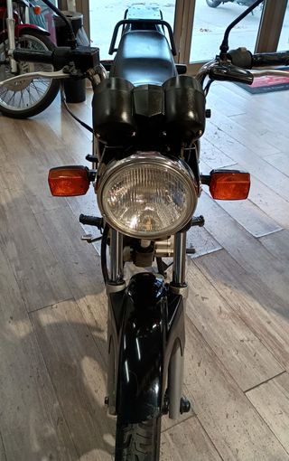 Yamaha YBR 125 Naked Negra