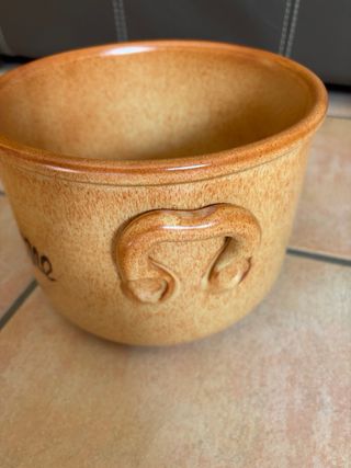 Zuppiera in ceramica con coperchio