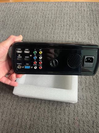 Mini proyector LCD Elephas en caja