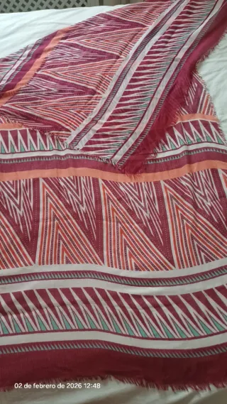 Pañuelo foulard estampado geométrico