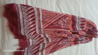 Pañuelo foulard estampado geométrico