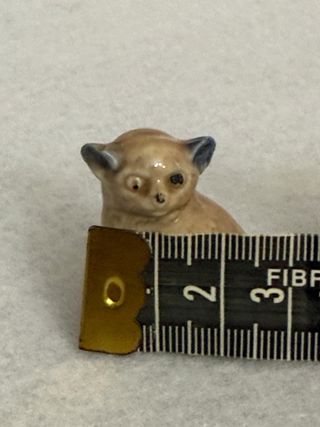 Statuine Wade Whimsies in porcellana inglese