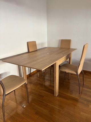Mesa comedor y 4 sillas madera