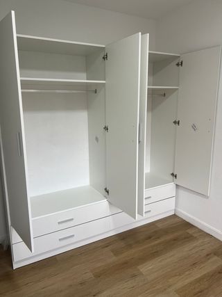 Armario 4 puertas y 4 cajones