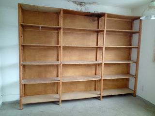 Estantería de madera