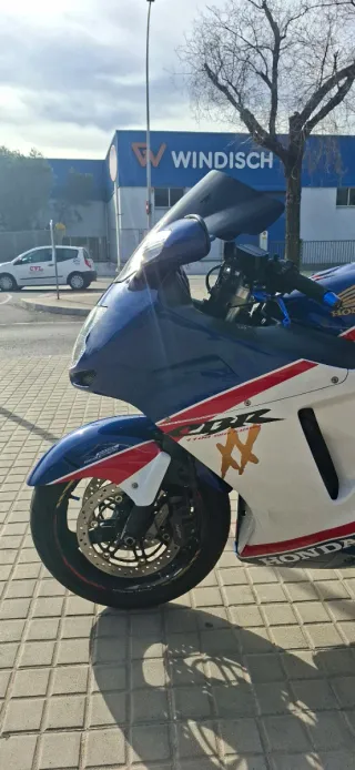 Honda CBR 1100 XX - Acepto cambio