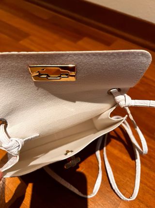 Borsa bianca tracolla e manico effetto coccodrillo