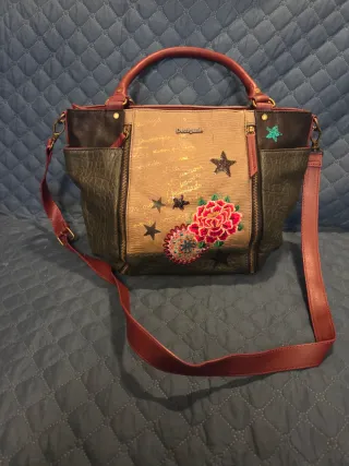 Bolso Desigual dorado y verde con estrellas
