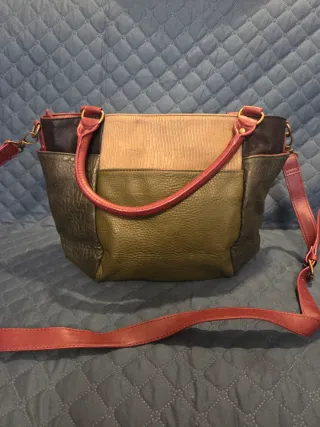 Bolso Desigual dorado y verde con estrellas