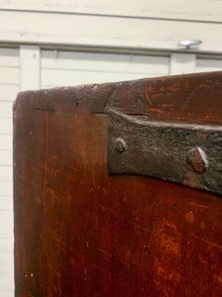 Mueble antiguo de madera