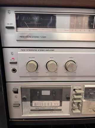Equipo de música Philips vintage con mueble