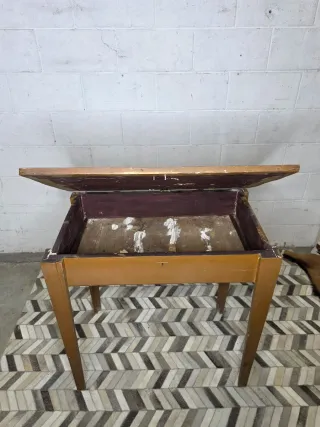 Mesa tocinera antigua industrial marrón