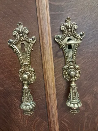 Armario de madera maciza 2,30x1,84x60