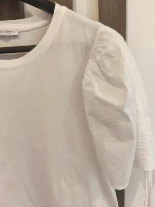 Camiseta Zara manga farol blanca