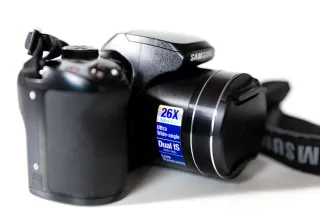 Cámara Samsung WB100 Negra