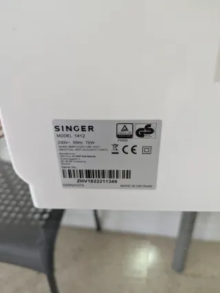 Máquina de Coser Singer Promise 1412