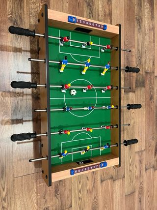 Futbolín de mesa.