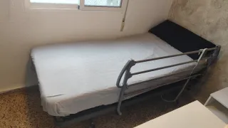 Cama geriátrica articulada