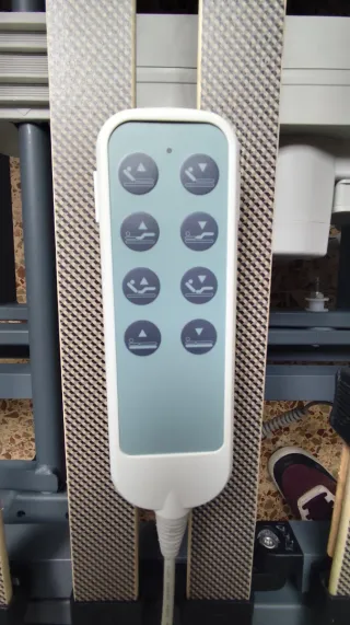 Cama geriátrica articulada