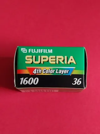 Película Fujifilm Superia 1600 35mm