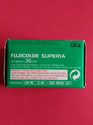 Película Fujifilm Superia 1600 35mm