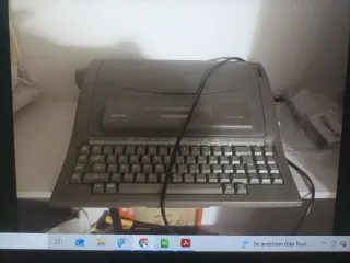 Máquina de escribir Olivetti Dora 403