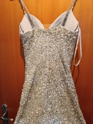 Vestido fiesta lentejuelas plateado