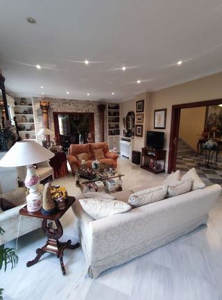 Chalet en venta en Linares